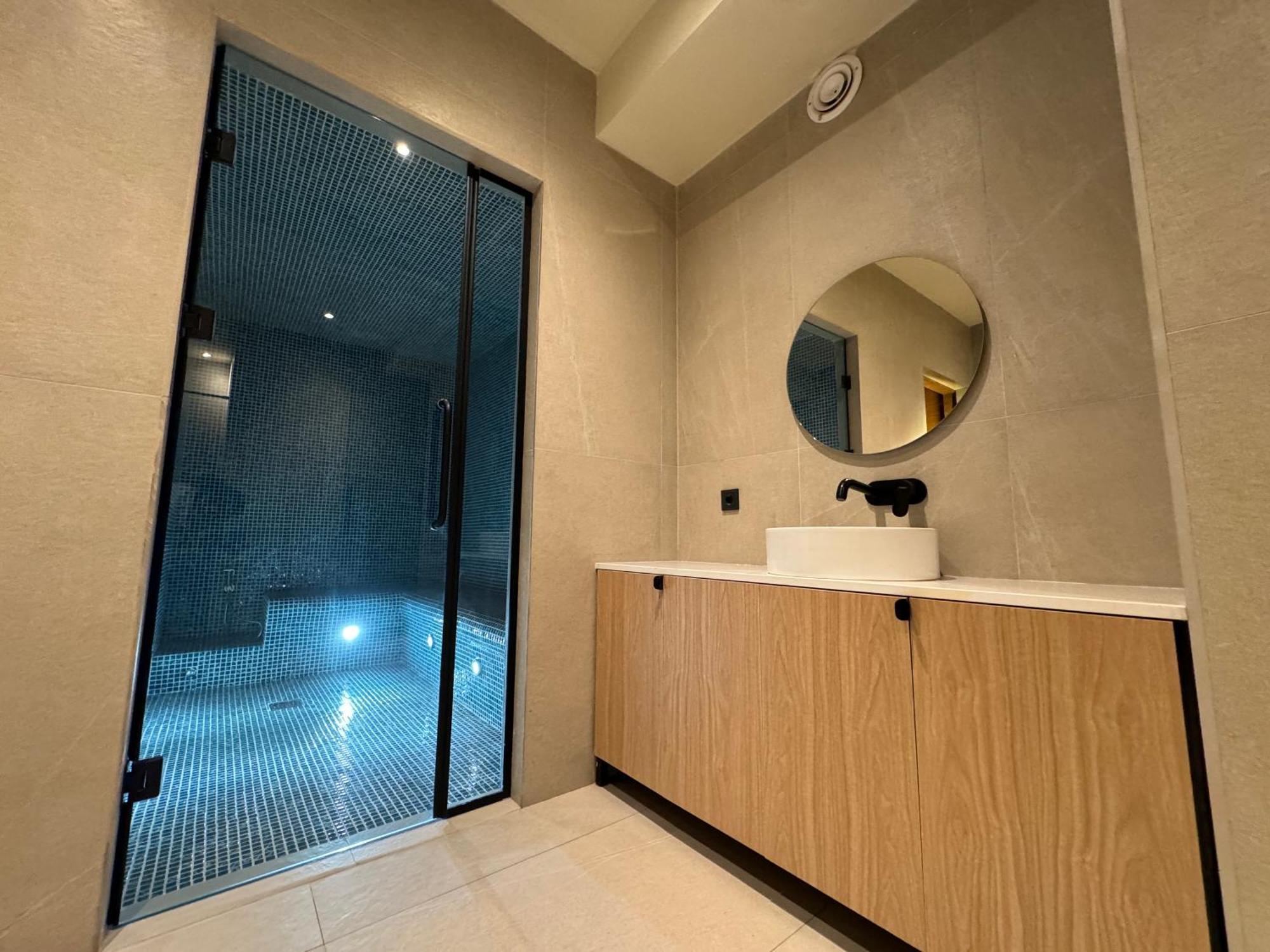 Tbilisi Edition - Design Hotel & Private Spa Екстер'єр фото