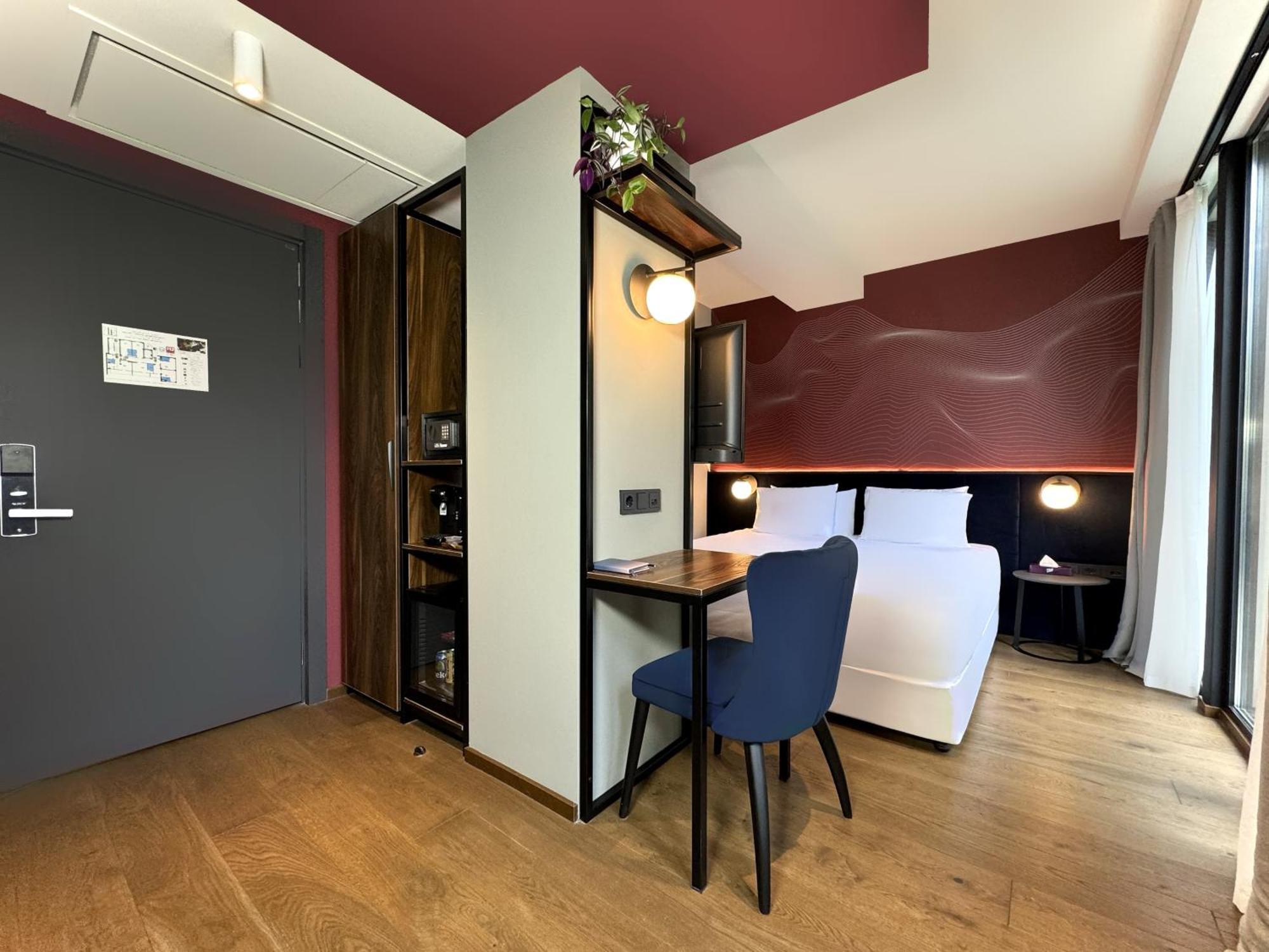 Tbilisi Edition - Design Hotel & Private Spa Екстер'єр фото