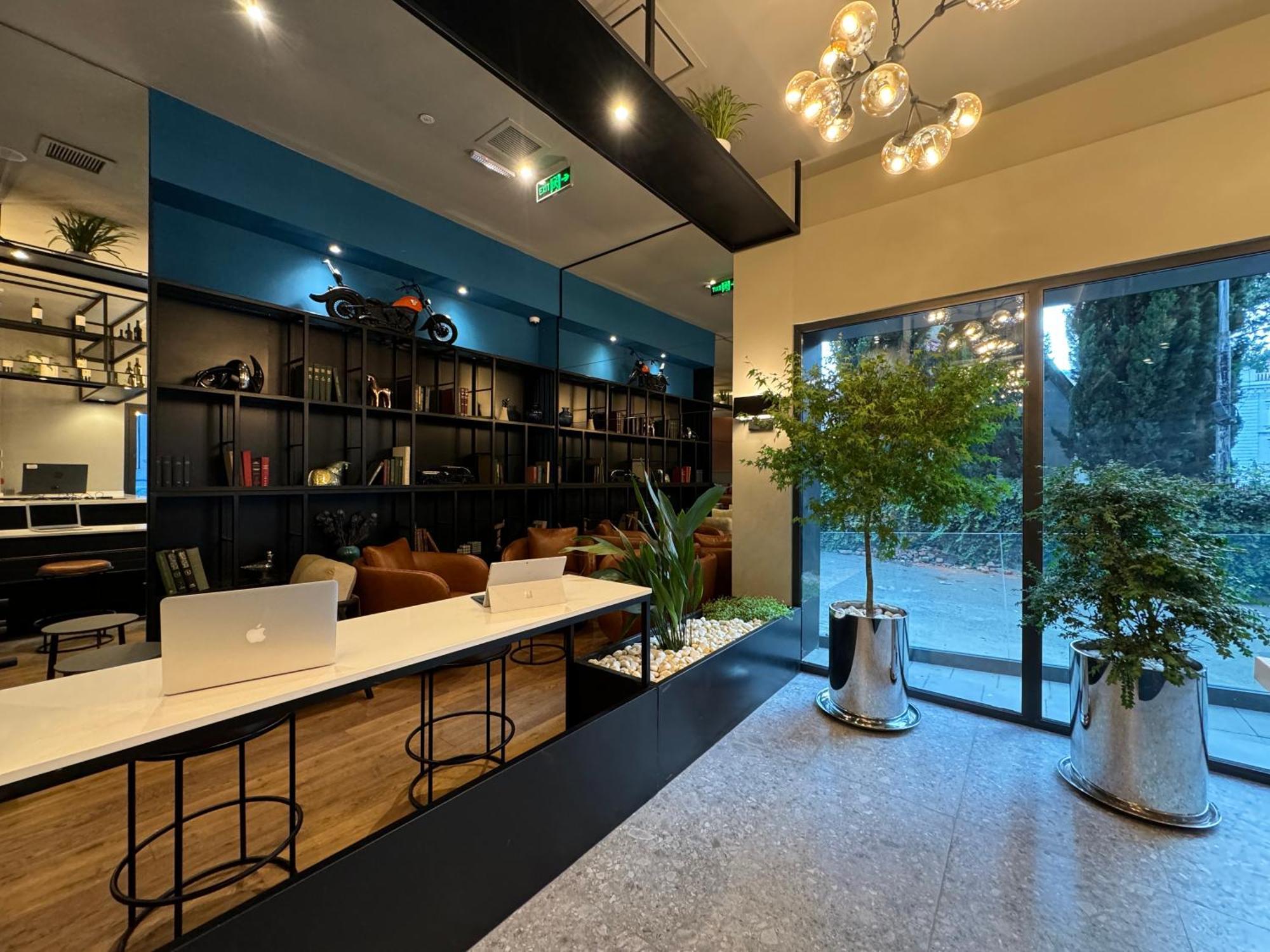Tbilisi Edition - Design Hotel & Private Spa Екстер'єр фото